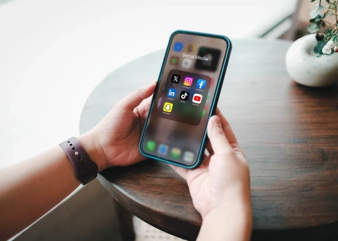 Dānija aizliegs sociālos medijus bērniem līdz 15 gadu vecumam