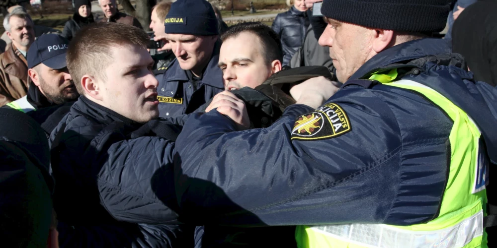 Госполиция заменит фамилии на форме цифровыми кодами.