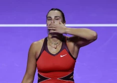 Sabaļenka iekļūst “WTA Finals” finālā un tiksies ar Ribakinu