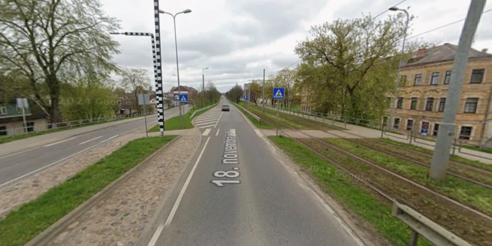 Valsts policija aicina atsaukties aculieciniekus ceļu satiksmes negadījumam Daugavpilī, 18.Novembra ielā.