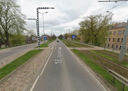 Valsts policija aicina atsaukties aculieciniekus ceļu satiksmes negadījumam Daugavpilī, 18.Novembra ielā.