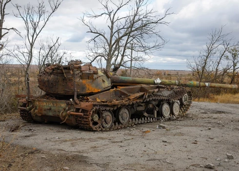 Iznīcināts tanks Doneckas apgabalā.