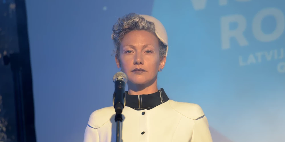 Inga Alsiņa-Lasmane (dzimusi Inga Alsiņa 1979. gada 18. septembrī Cēsīs) ir latviešu teātra un kino aktrise.