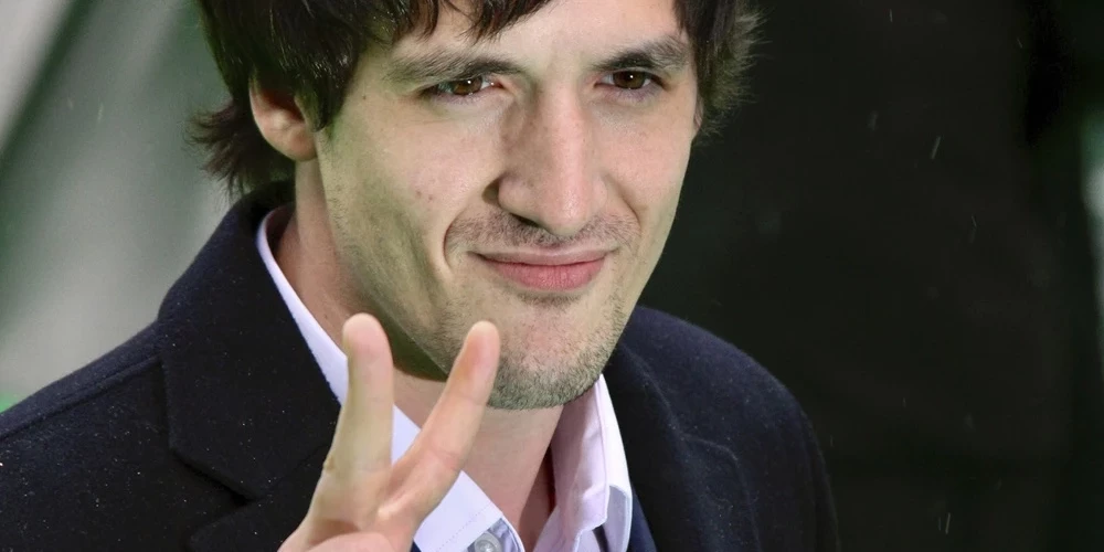 Артур Смольянинов уехал из РФ в 2022 году.