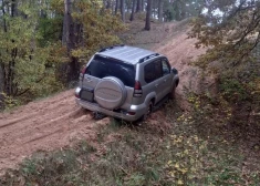 В охраняемой зоне Гаркалне обнаружили застрявшую машину - водителю придется раскошелиться