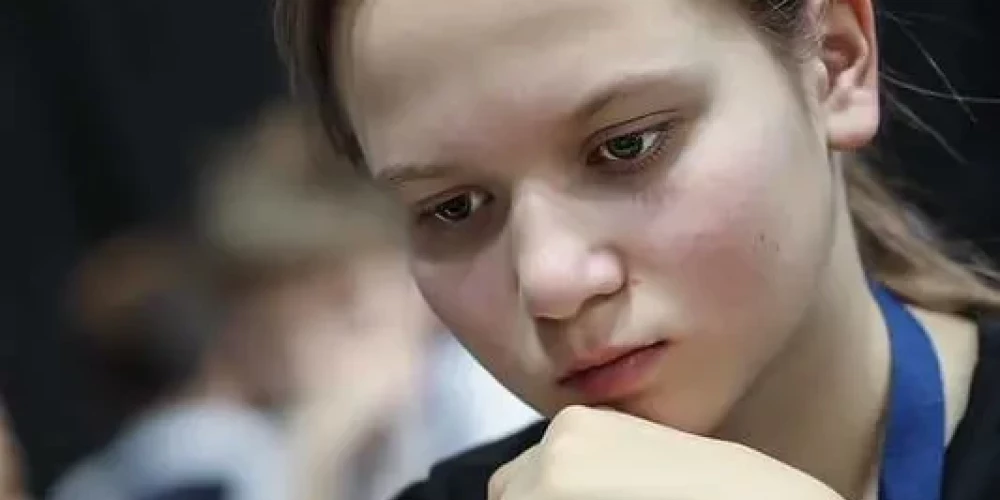 Aļona Tolmačeva izcīna nozīmīgu ierakstu savā karjerā. 