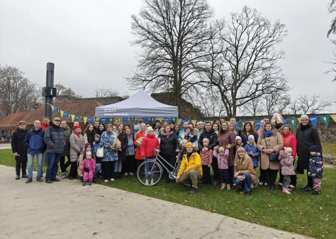Valmieras "Dārgumu medībās" piedalījās vairāk nekā 100 dalībnieku