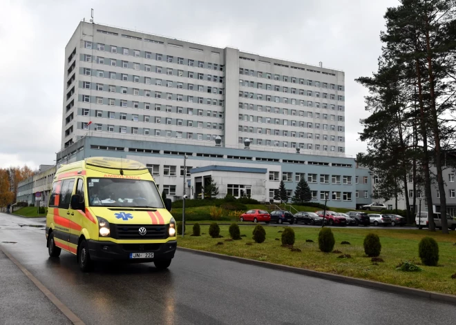 Даугавпилсская больница ищет врачей - даже перебравшиеся в Латвию украинские медики не решают кадровых проблем