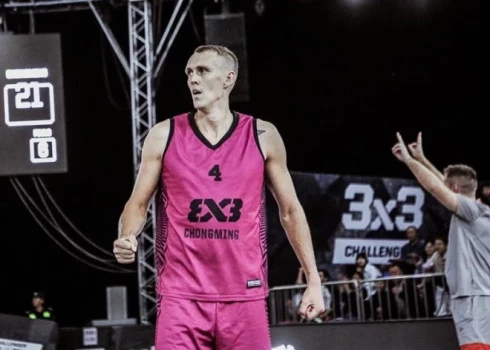 Latvijas basketbolistu Kārļa Lasmaņa un Naura Mieža pārstāvētā Ķīnas komanda "Chongming" sestdien piedzīvoja zaudējumu.