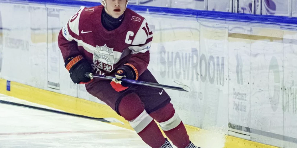 Latvijas U-20 vīriešu hokeja izlase sestdien pēcspēles metienos piekāpās Norvēģijai un Četru nāciju turnīru noslēdza otrajā vietā.