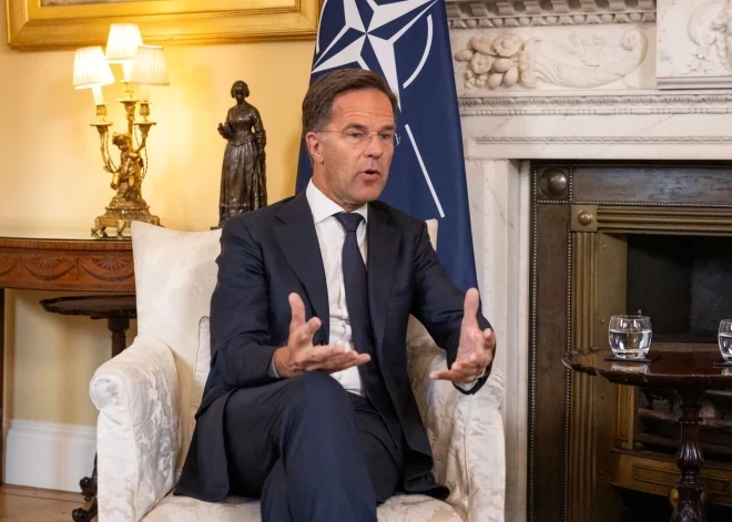 NATO ģenerālsekretārs aicina nesatraukties par Krievijas izteikumiem par kodolieročiem