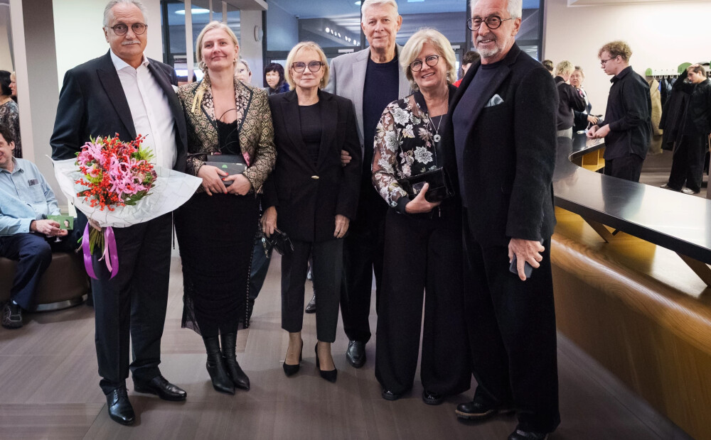 FOTO: atraktīvie skatītāji apmeklē izrādes “Slepkavība Austrumu ekspresī” pirmizrādi