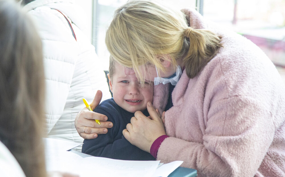 Latvijā strauji pieaug patvēruma meklētāju skaits – sāk rasties grūtības viņus visus izmitināt