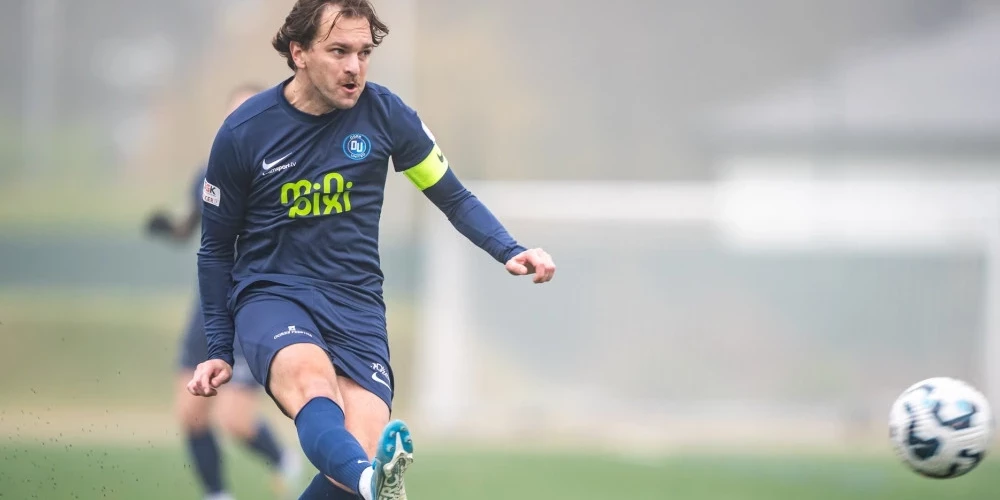 Plašākai publikai pazīstamākais "Ogre United" spēlētājs Krišs Kārkliņš.