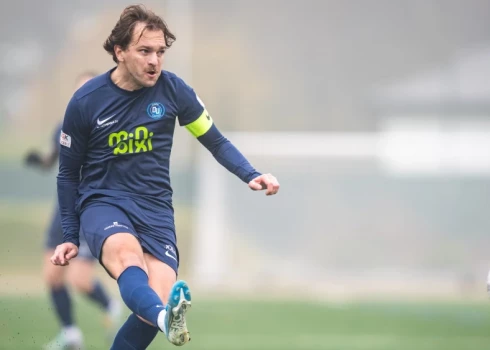 Plašākai publikai pazīstamākais "Ogre United" spēlētājs Krišs Kārkliņš.