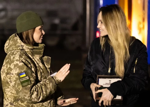 С 5 по 7 ноября голливудская актриса Анджелина Джоли посетила Украину во второй раз с начала полномасштабной войны.