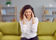 Vai migrēnu var izārstēt? Skaidro neiroloģe