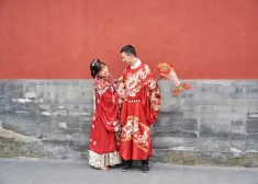 В Китае разрешили заключать браки где угодно. К чем это привело?