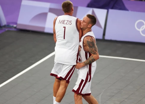 Kārļa Lasmaņa un Naura Mieža pārstāvētā Chongming" zaudē "Masters" turnīra ceturtdaļfinālā. 