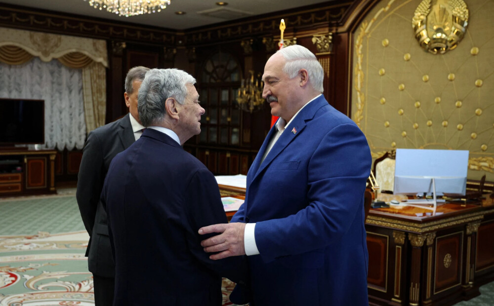 Tramps Baltkrievijas sūtņa amatam virza juristu Džonu Kolu