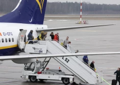 "Ryanair" paziņo par būtiskām izmaiņām lidojuma noteikumus, kas stāsies spēkā trešdien