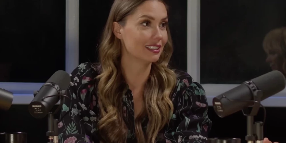 36-летняя актриса Агата Муцениеце ожидает ребёнка от своего мужа, музыканта Петра Дранги.