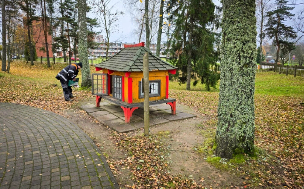 Rotaļlietu apmaiņas namiņš Priekuļos noslēdz savu darbību