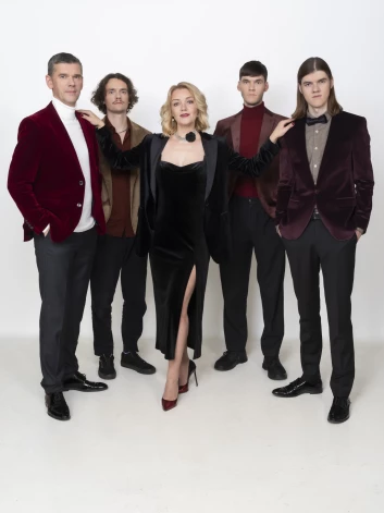 Anda un Kaspars Zemīši kopā ir jau 33 gadus, ģimenē izauguši trīs braši dēli – arī muzikāli puiši.