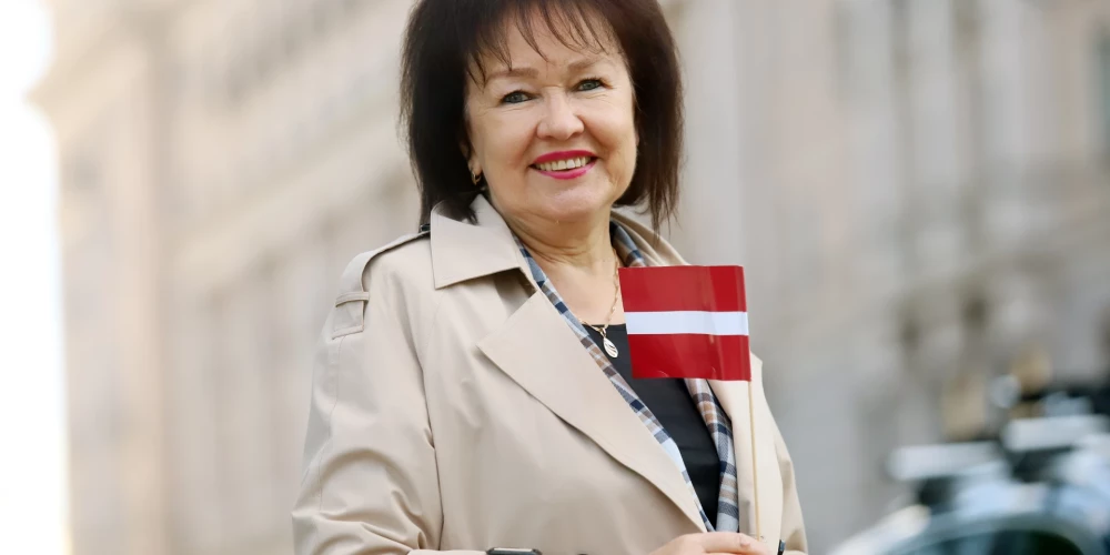 Dace Reinika (dzimusi 1958. gada 23. septembrī Madonā) ir latviešu mūzikas skolotāja, diriģente, ierēdne un politiķe, pārstāv Latvijas Zemnieku savienību un Zaļo un Zemnieku savienību. Bijusi 10. Saeimas deputāte un Tērvetes novada domes priekšsēdētāja.