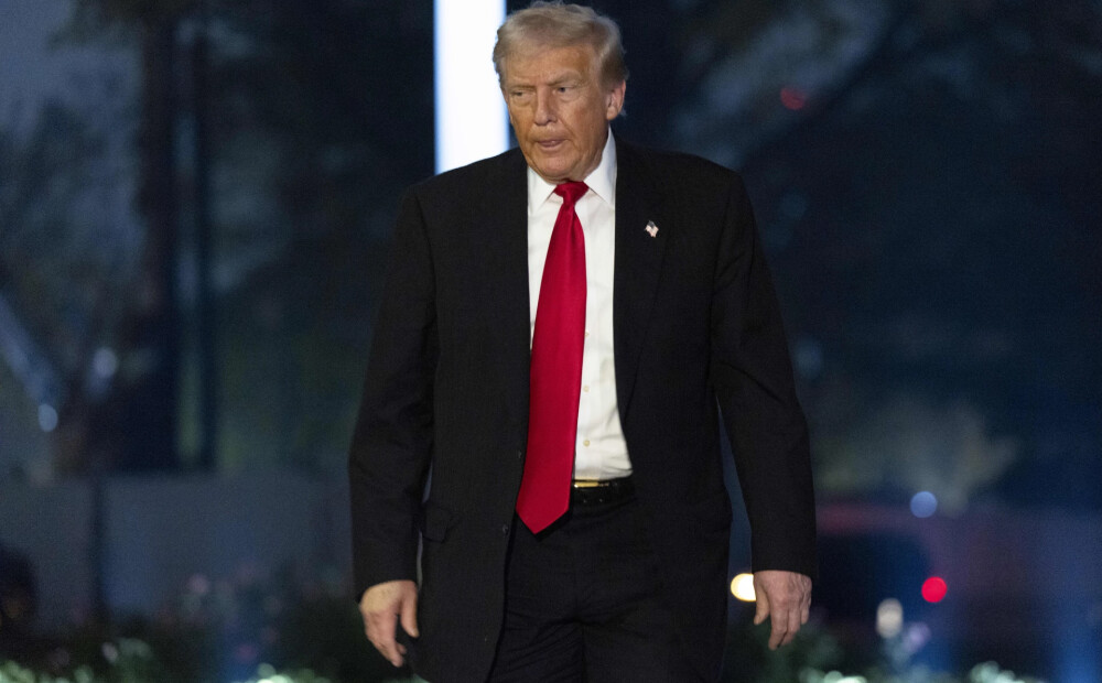 Tramps apžēlo savus sabiedrotos saistībā ar mēģinājumu ietekmēt 2020. gada vēlēšanu iznākumu