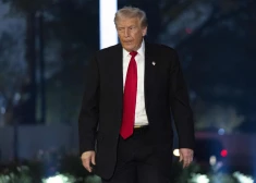 Tramps apžēlo savus sabiedrotos saistībā ar mēģinājumu ietekmēt 2020. gada vēlēšanu iznākumu