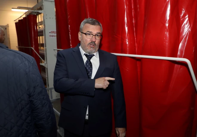 Alūksnes putnu fabrikas izpilddirektors Sergejs Dovgijs: “Austrumu pierobeža piešķir savu “piegaršu”.”