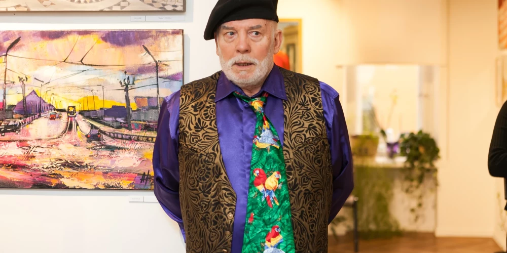  “Man patīk skatuviskas izdarības. Savulaik esmu darbojies gan pantomīmā, gan Tautas kinoaktieru studijā,” par saviem talantiem “Patiesajai Dzīvei” stāstīja Jānis Anmanis.