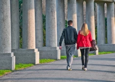 Dzīvo kopā jau gadiem, bet aizvien "tikai draudzene". Populārākie iemesli, kāpēc vīrieši nevēlas precēties