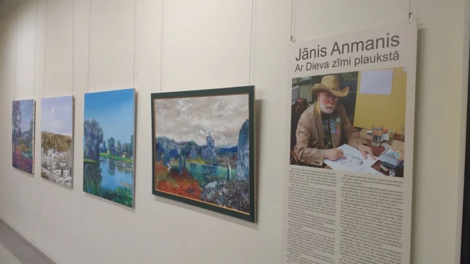 Jāņa Anmaņa izstāde grāmatu namā “Valters un Rapa”.