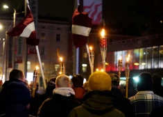 Сегодня Латвия празднует День Лачплесиса. А вы прикололи красно-бело-красную ленточку?