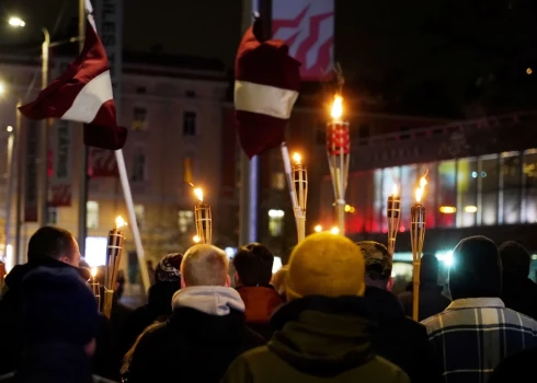 Жителей и гостей столицы приглашают зажечь свечи, принять участие в факельном шествии и вспомнить героев, подаривших стране независимость.