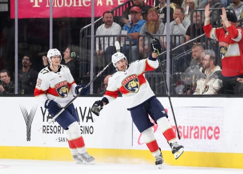 "Panthers" bez Uvja Balinska sastāvā pieveic "Golden Knights" hokejistus. 