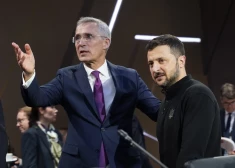 "Это был болезненный момент": Столтенберг наконец рассказал, почему НАТО в 2022 году отказалось закрыть небо над Украиной