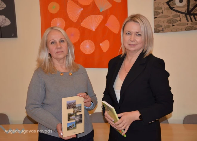 Kalupes skolotājas saņem balvas: "Ja esi kļuvis par pedagogu, tas ir uz mūžu"