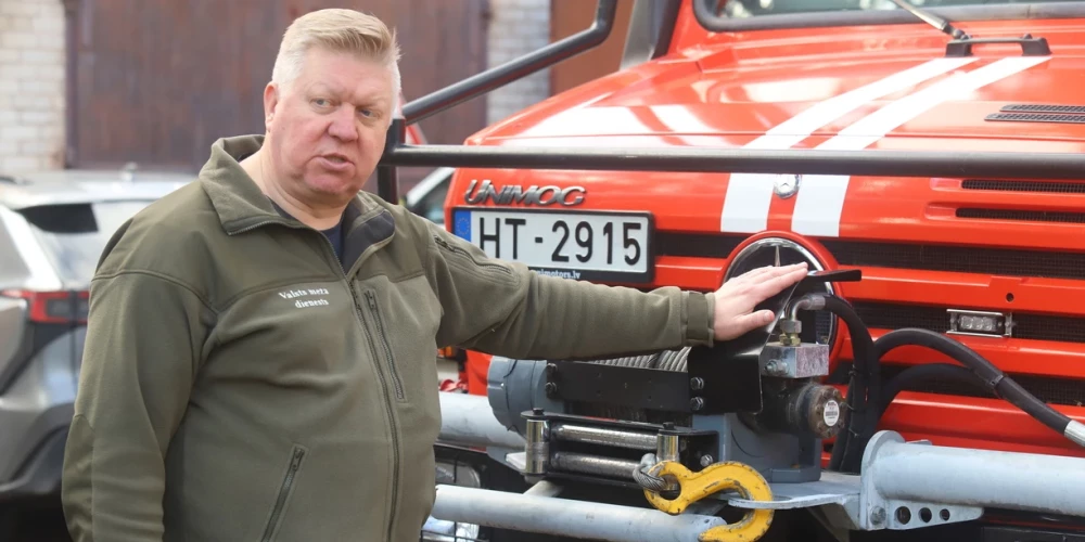 Šobrīd pārlūkot Latvijas mežu masīvus un identificēt ugunsgrēkus AUANS sistēmas ietvaros palīdz 23 torņi ar 42 kamerām, Jauns.lv norāda VMD Meža ugunsapsardzības vadītājs Agris Šūmanis.