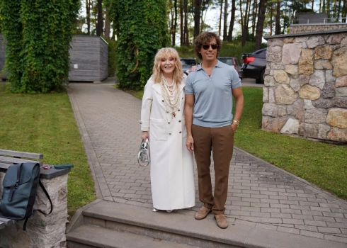 Alla Pugačova un Maksims Galkins 2025. gada 25. jūlijā Dzintaru koncertzālē "Laima Rendezvous Jūrmala 2025" atklāšanā.