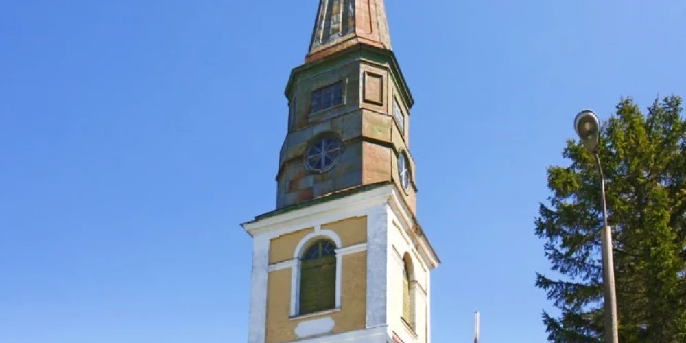 Trīs Ogres novada baznīcas saņem pašvaldības atbalstu sakrālā mantojuma saglabāšanai.