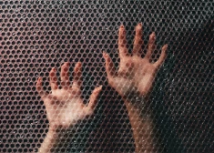 Cik droši var justies savās mājās, ja kaimiņos aiz sienas klaigā un plēš traukus?