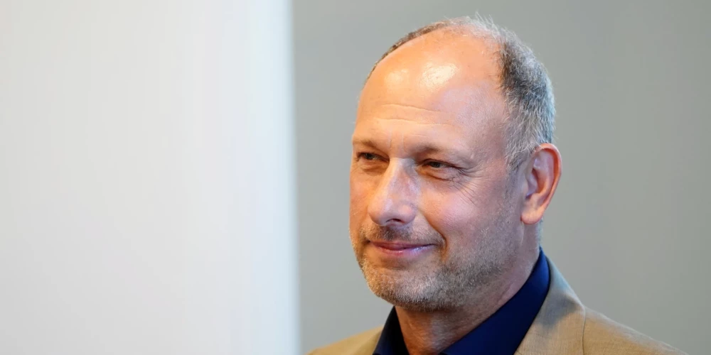 "Tele2" valdes priekšsēdētājs Valdis Vancovičs.