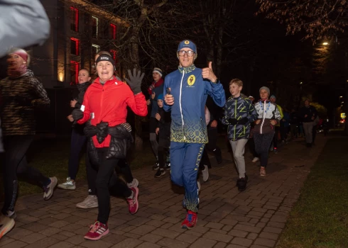 Šogad skrējiens “Skrienam Latvijai!” tika rīkots par godu Latvijas 107. dzimšanas dienai. 