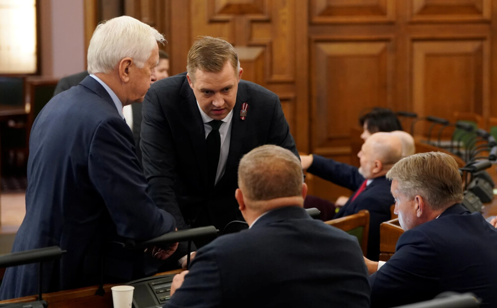 Lielākā daļa frakciju Saeimā neplāno atbalstīt Jāņa Sikšņa kandidatūru SEPLP locekļa amatam