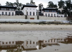 VIDEO: Karginu grezno villu Jūrmalā joprojām neviens nepērk