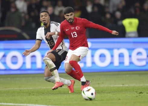 Nepatikšanas arī Turcijas izlases futbolistam Erenam Elmali. 