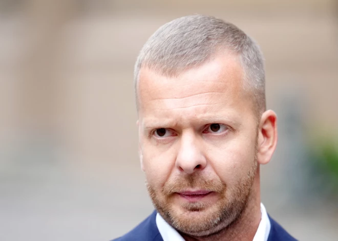 "Savējos nepametam! Krievu valoda – tā ir diplomātija, draudzība un nākotne!": Rosļikovs paziņo, ka izbeigta krimināllieta par "sadarbību ar Krieviju" un pateicas atbalstītājiem